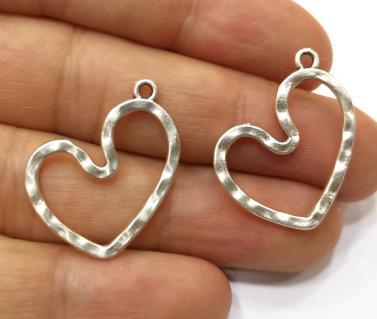 Silver plated hammered heart charms 25×26mm (5 pcs)