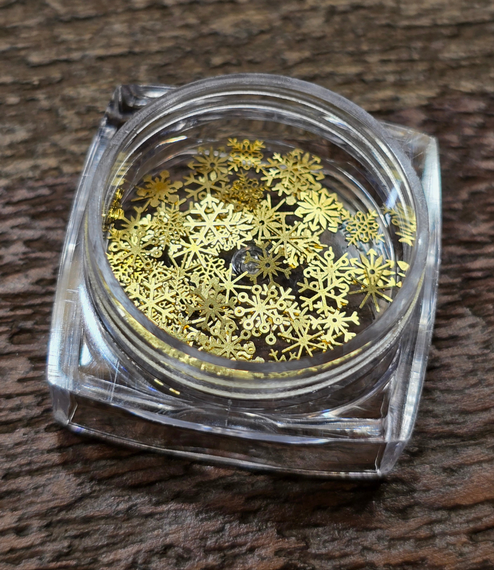 Gold snowflakes sequins