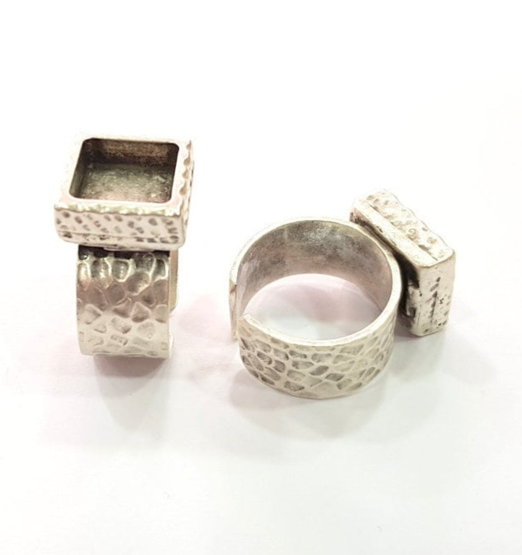Hammered square adjustable ring blank, antique silver plated 10x10mm