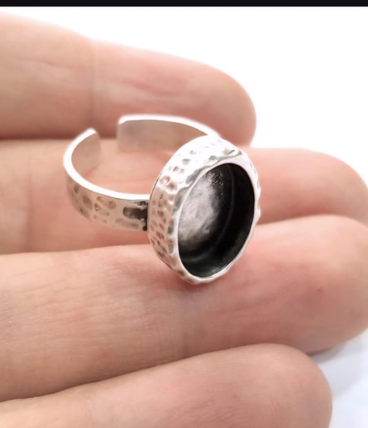 Adjustable hammered silver oval plated adjustable ring 14x10mm