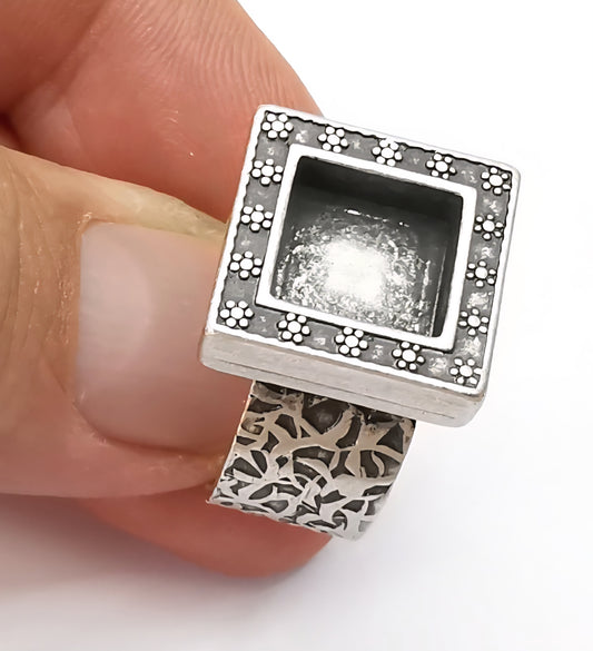 Square patterned silver plated expandable ring blank 10mm
